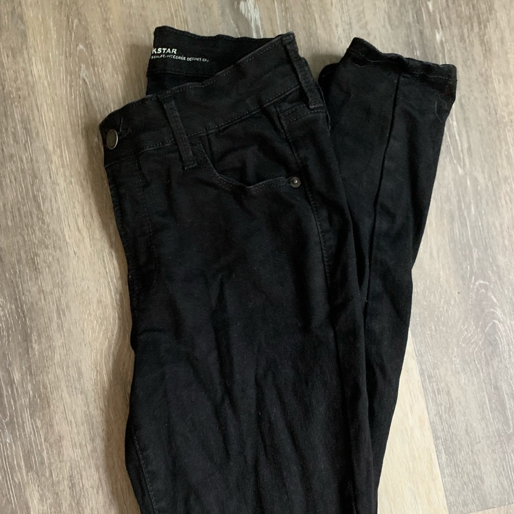 Old Navy Rockstar Jeans- built in sculpt